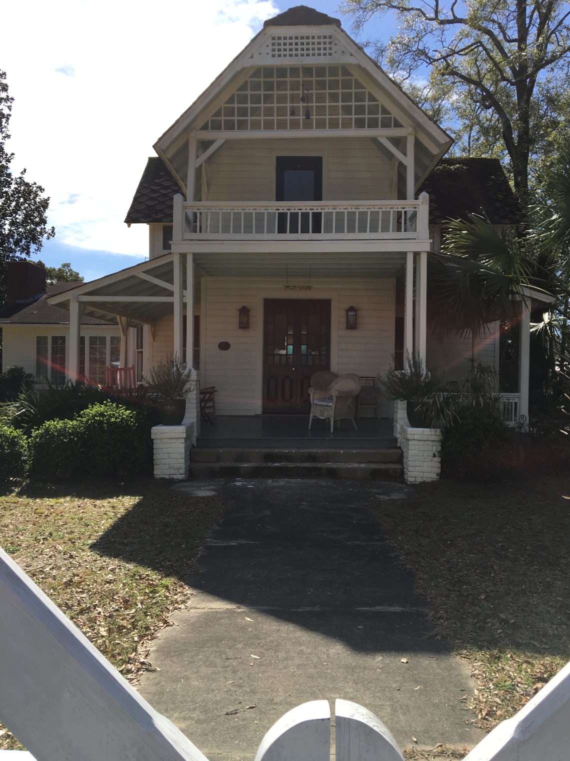 Historic DeFuniak Springs, Florida Scout N' About